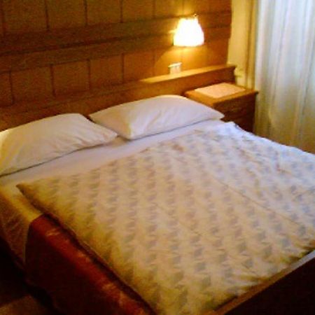 Ferienwohnung Campiglio Bilocale Monte Spinale Madonna Zimmer foto